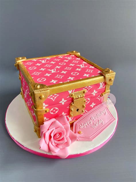 compleanno torta louis vuitton|55+ Louis Vuitton Themed Cake Ideas For Birthday or Wedding.